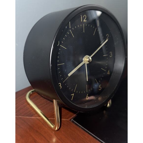 Modern desk Black & Gold alarm clock - Picture 2 of 5